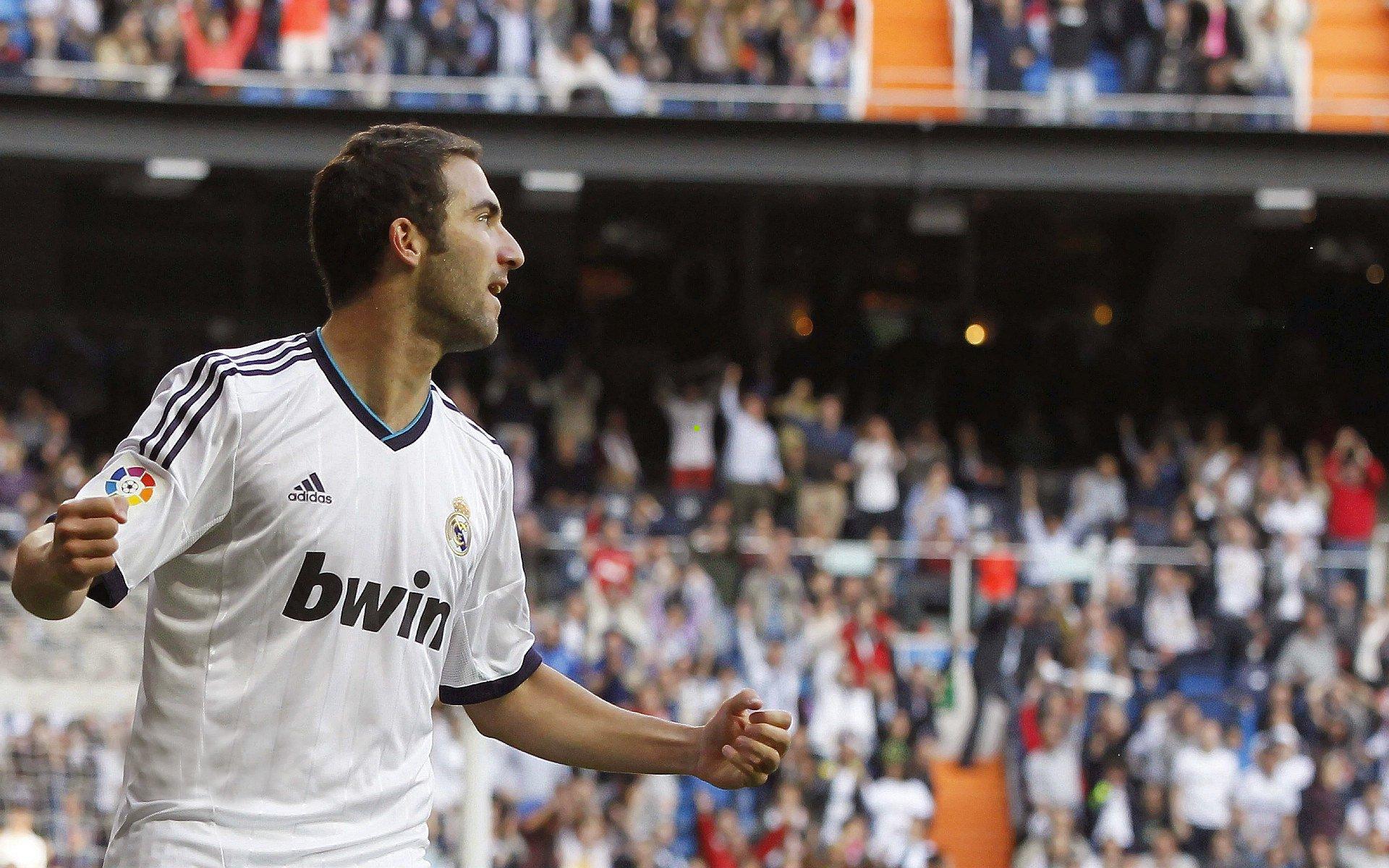 英超豪门迎战密集赛程，未来四个月或进行三十二场激战